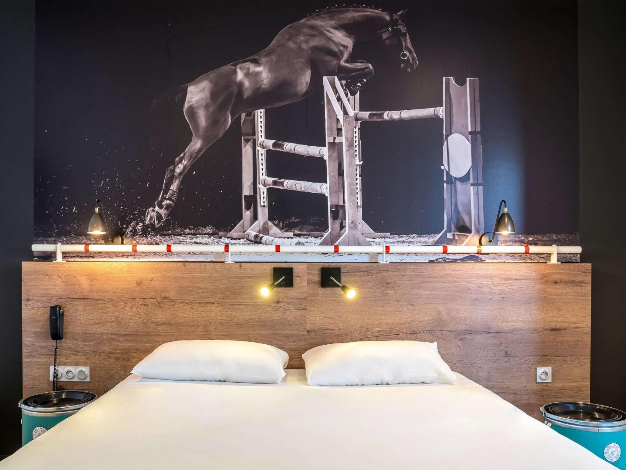 Ibis Styles Saumur Gare Centre Exterior foto
