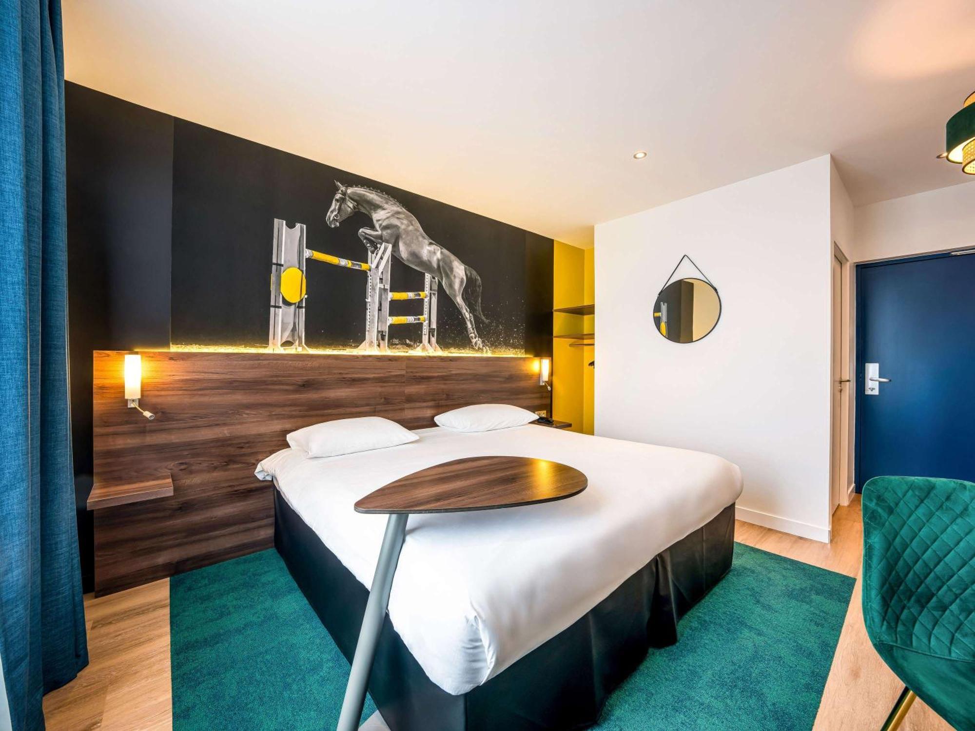 Ibis Styles Saumur Gare Centre Exterior foto