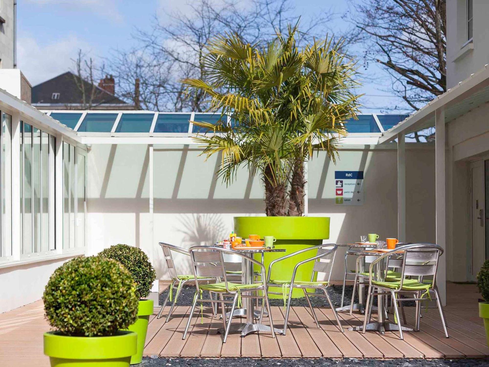 Ibis Styles Saumur Gare Centre Exterior foto